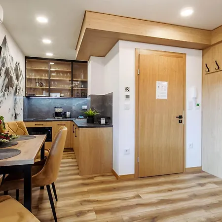 아파트 Widok Na Tatry 2